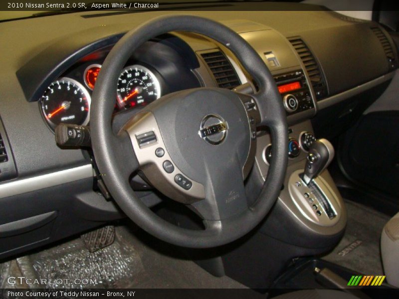 Aspen White / Charcoal 2010 Nissan Sentra 2.0 SR