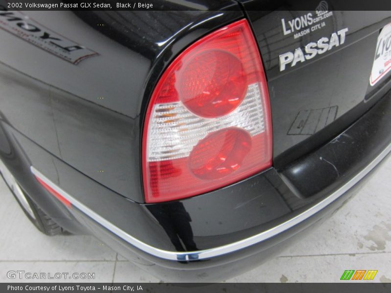 Black / Beige 2002 Volkswagen Passat GLX Sedan