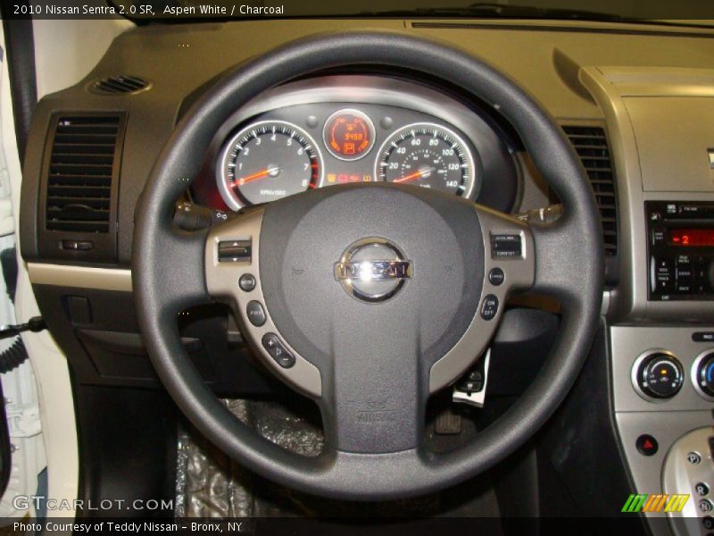 Aspen White / Charcoal 2010 Nissan Sentra 2.0 SR