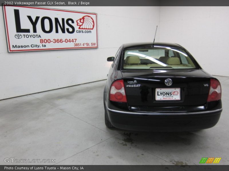 Black / Beige 2002 Volkswagen Passat GLX Sedan