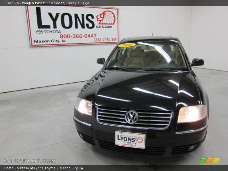 Black / Beige 2002 Volkswagen Passat GLX Sedan