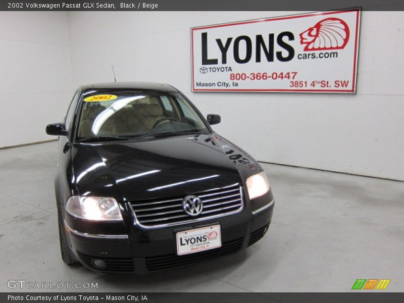Black / Beige 2002 Volkswagen Passat GLX Sedan