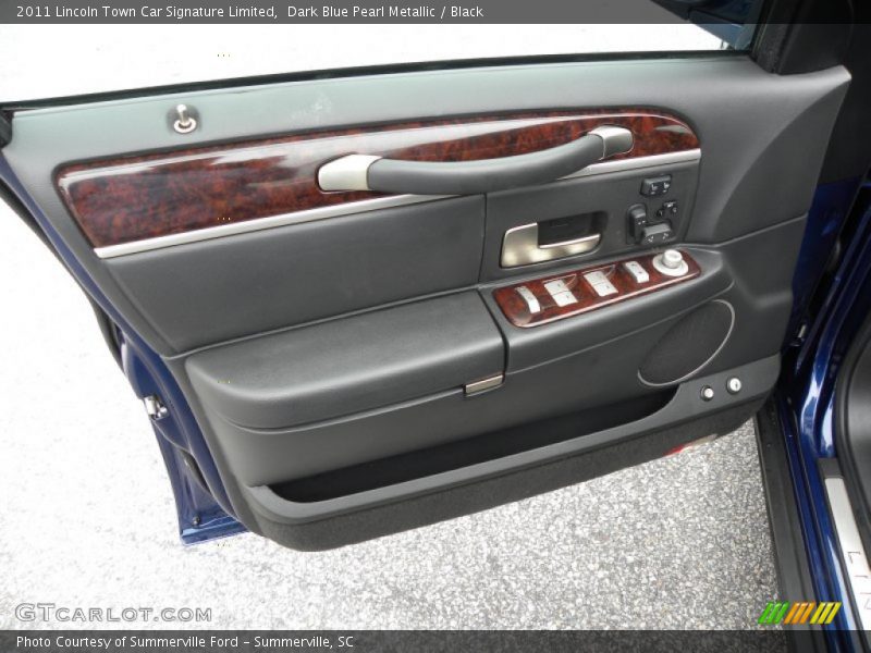Door Panel of 2011 Town Car Signature Limited