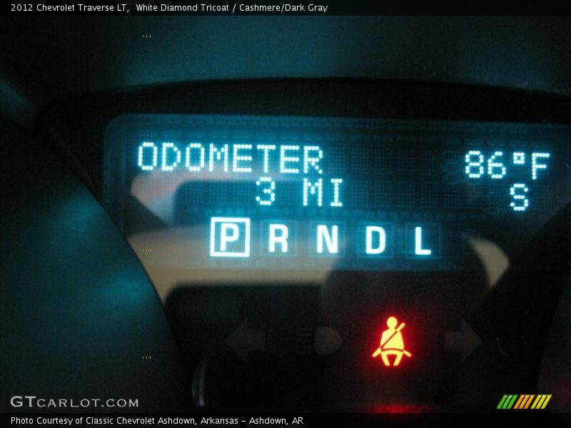 White Diamond Tricoat / Cashmere/Dark Gray 2012 Chevrolet Traverse LT