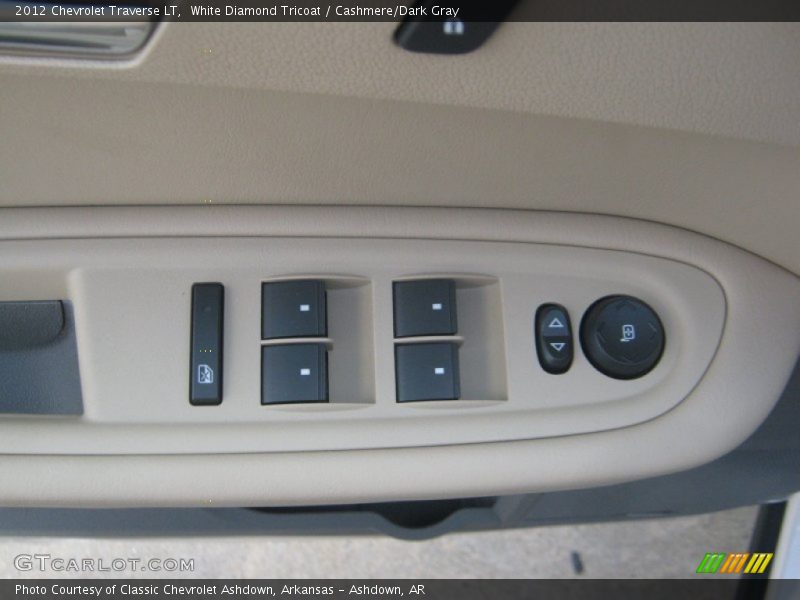 White Diamond Tricoat / Cashmere/Dark Gray 2012 Chevrolet Traverse LT