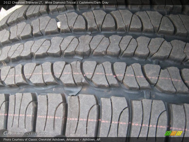 White Diamond Tricoat / Cashmere/Dark Gray 2012 Chevrolet Traverse LT