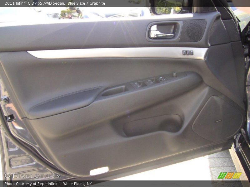 Door Panel of 2011 G 37 xS AWD Sedan