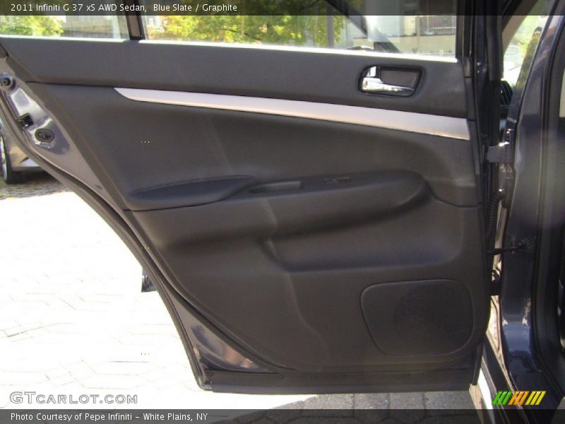 Door Panel of 2011 G 37 xS AWD Sedan