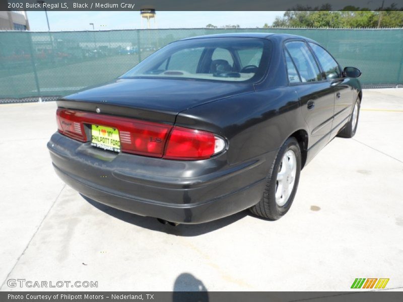 Black / Medium Gray 2002 Buick Regal LS