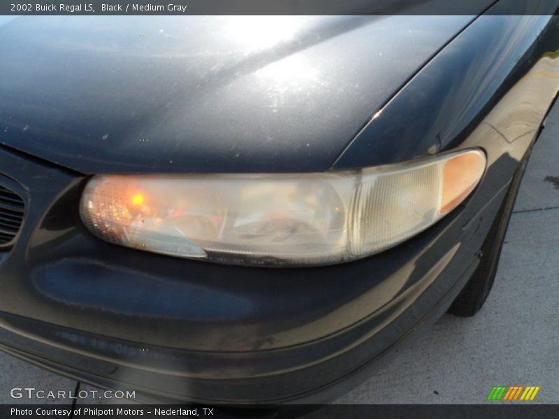 Black / Medium Gray 2002 Buick Regal LS