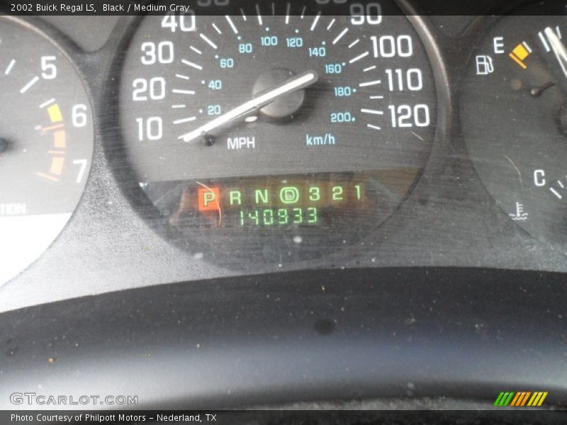 Black / Medium Gray 2002 Buick Regal LS
