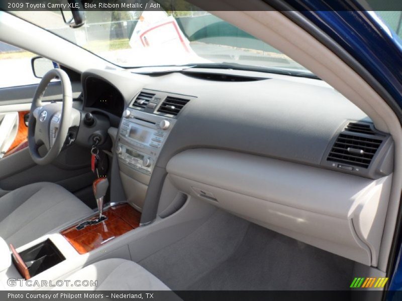 Blue Ribbon Metallic / Ash 2009 Toyota Camry XLE
