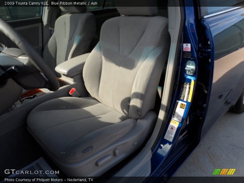 Blue Ribbon Metallic / Ash 2009 Toyota Camry XLE