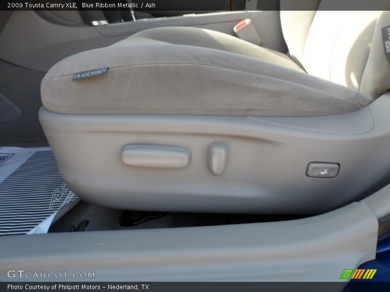 Blue Ribbon Metallic / Ash 2009 Toyota Camry XLE