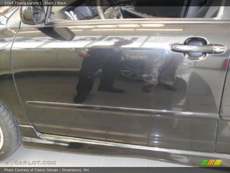 Black / Black 2004 Toyota Corolla S