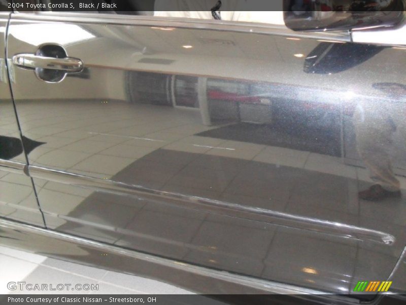 Black / Black 2004 Toyota Corolla S