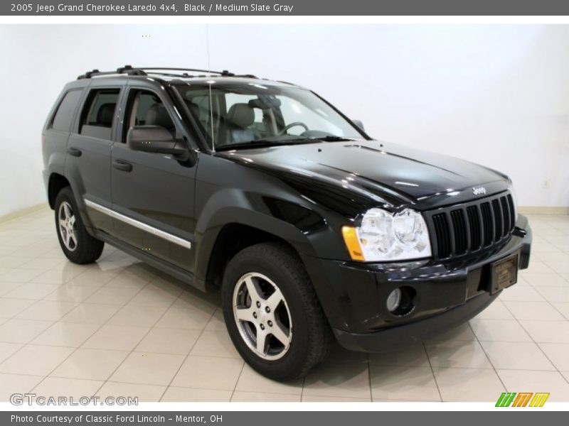 Black / Medium Slate Gray 2005 Jeep Grand Cherokee Laredo 4x4