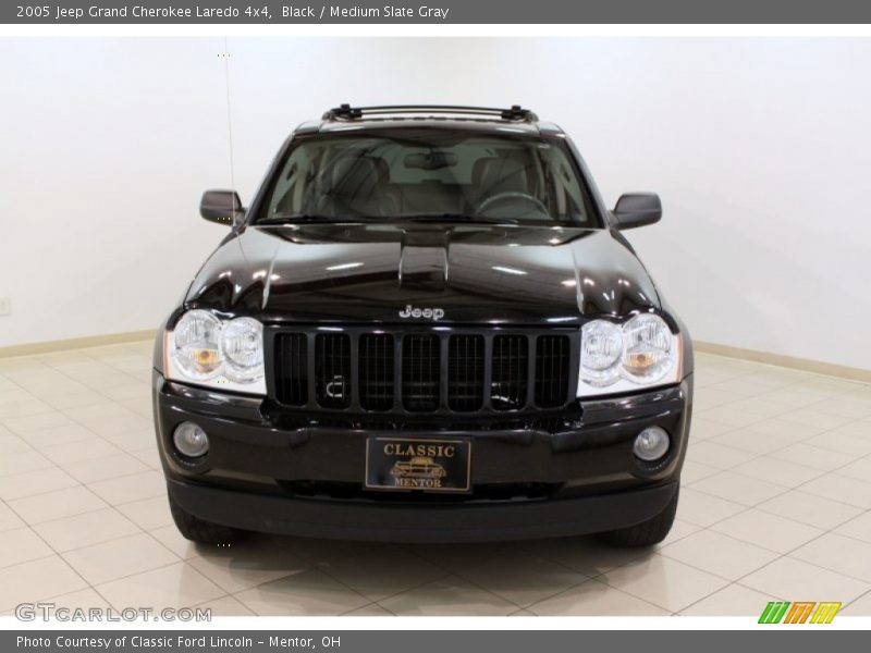 Black / Medium Slate Gray 2005 Jeep Grand Cherokee Laredo 4x4