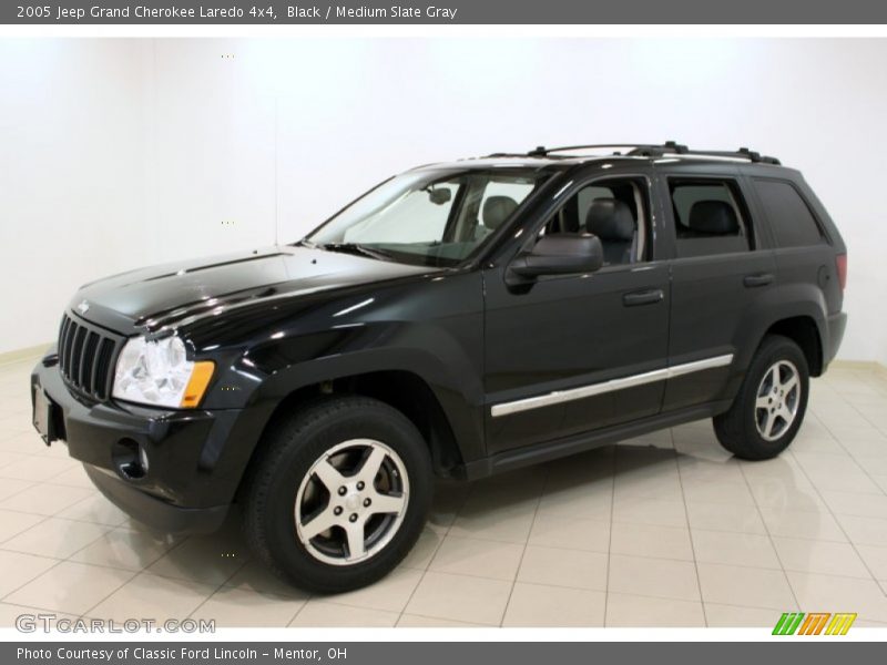 Black / Medium Slate Gray 2005 Jeep Grand Cherokee Laredo 4x4