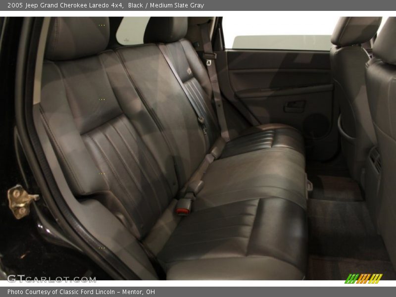 Black / Medium Slate Gray 2005 Jeep Grand Cherokee Laredo 4x4