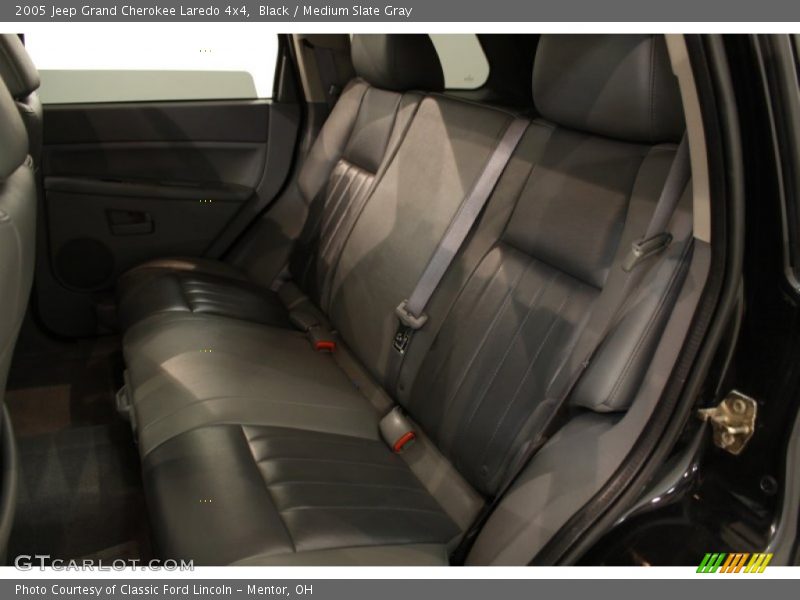 Black / Medium Slate Gray 2005 Jeep Grand Cherokee Laredo 4x4
