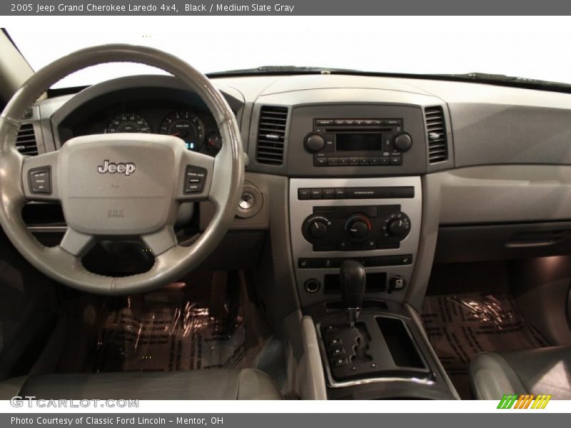 Black / Medium Slate Gray 2005 Jeep Grand Cherokee Laredo 4x4