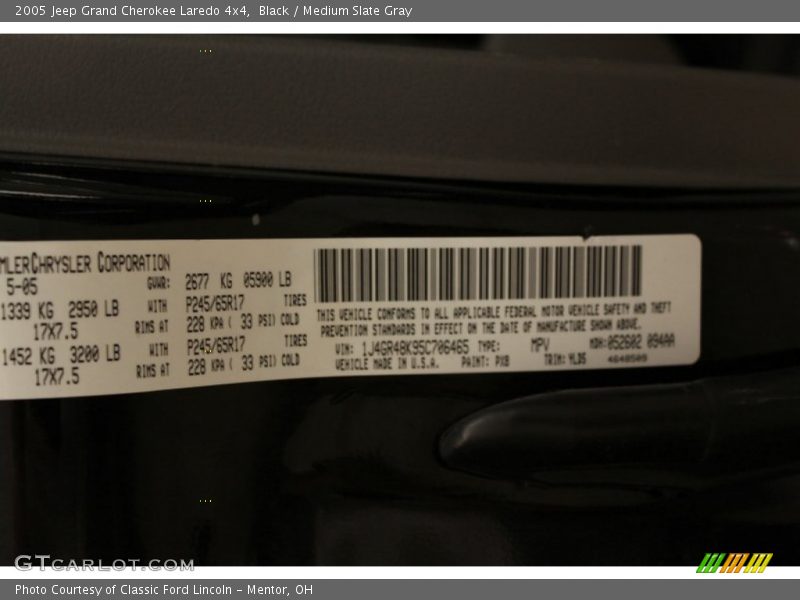 Black / Medium Slate Gray 2005 Jeep Grand Cherokee Laredo 4x4