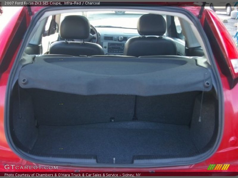 Infra-Red / Charcoal 2007 Ford Focus ZX3 SES Coupe