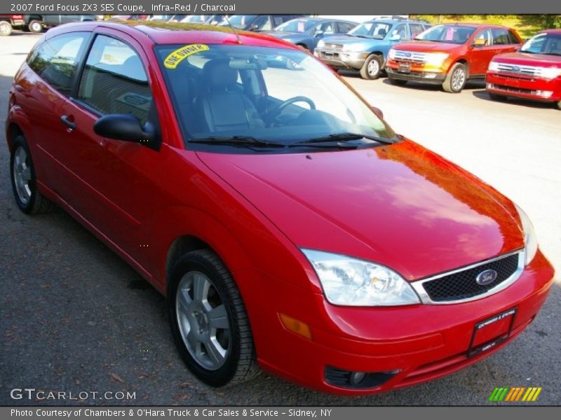 Infra-Red / Charcoal 2007 Ford Focus ZX3 SES Coupe