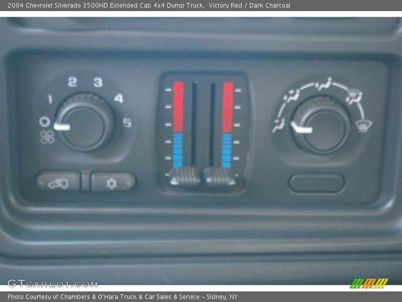 Controls of 2004 Silverado 3500HD Extended Cab 4x4 Dump Truck
