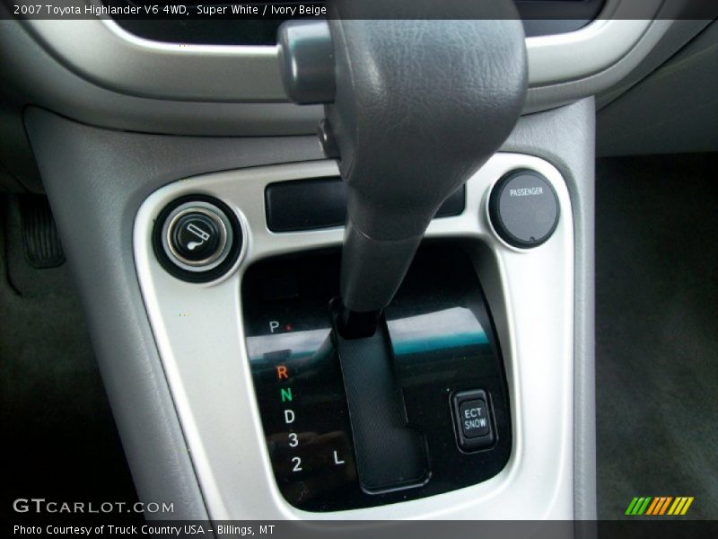 Super White / Ivory Beige 2007 Toyota Highlander V6 4WD