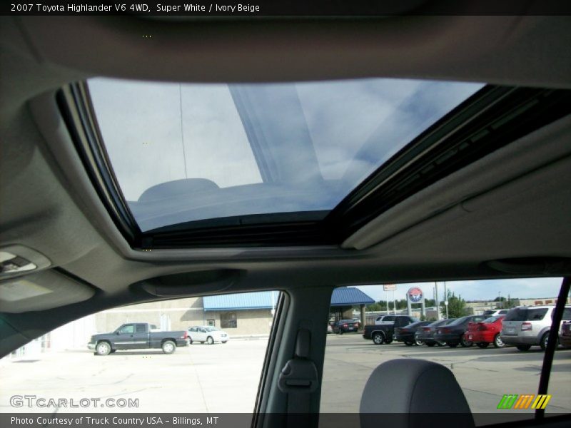 Super White / Ivory Beige 2007 Toyota Highlander V6 4WD