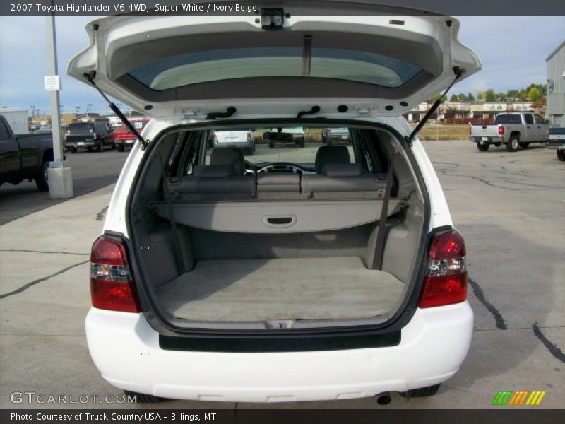 Super White / Ivory Beige 2007 Toyota Highlander V6 4WD