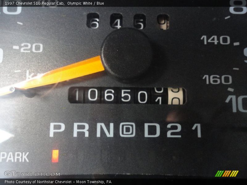 Olympic White / Blue 1997 Chevrolet S10 Regular Cab