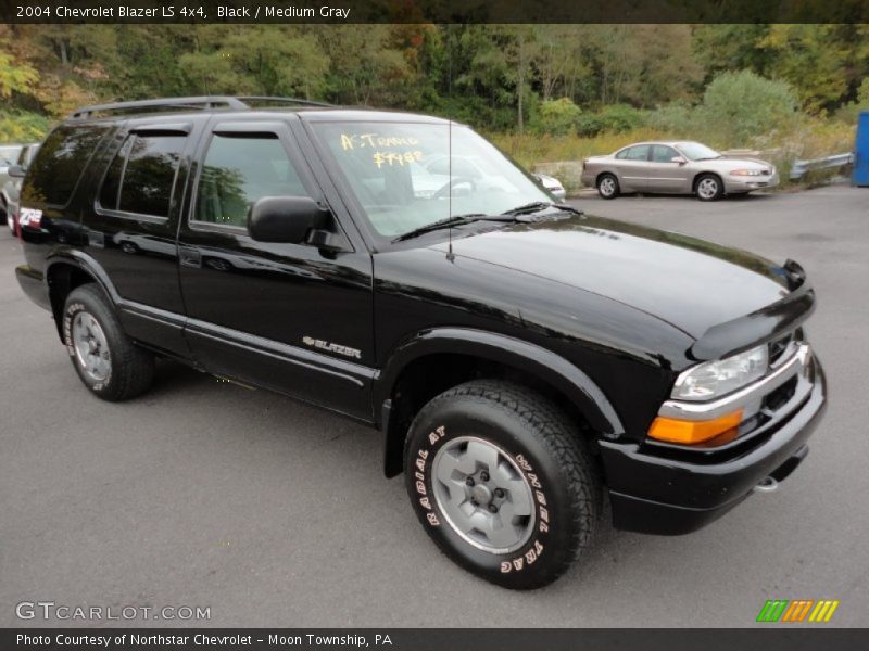 Black / Medium Gray 2004 Chevrolet Blazer LS 4x4