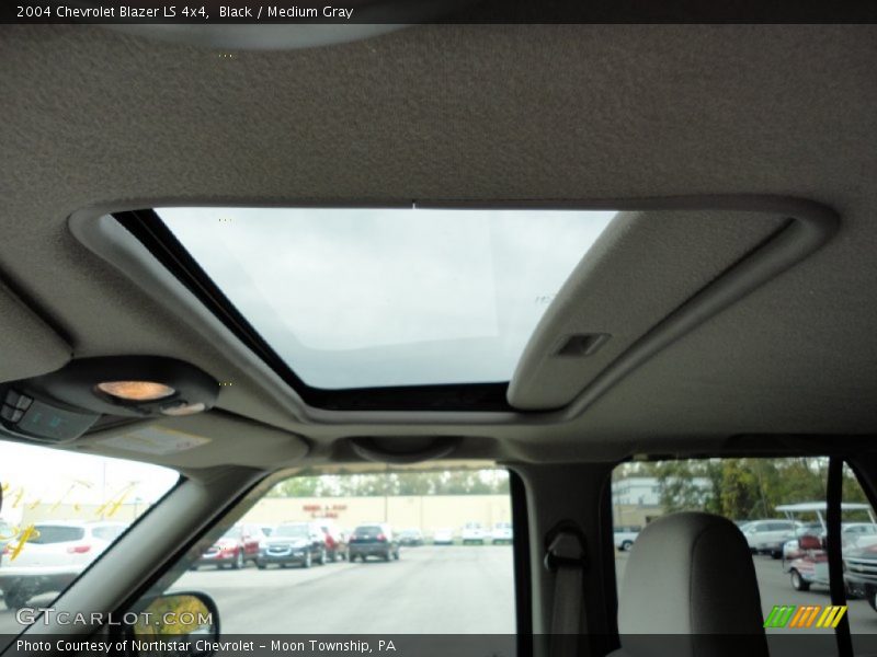 Black / Medium Gray 2004 Chevrolet Blazer LS 4x4