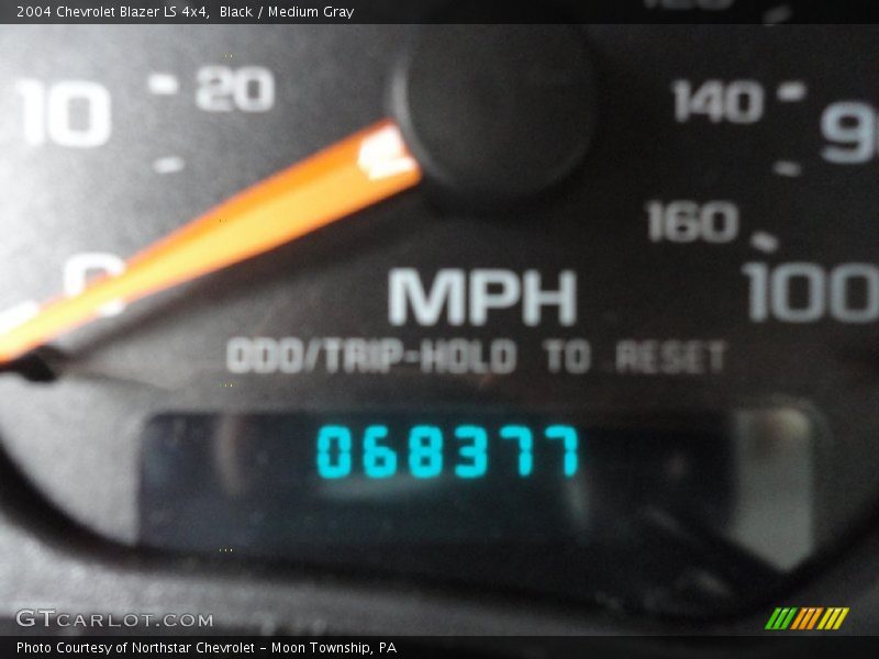 Black / Medium Gray 2004 Chevrolet Blazer LS 4x4