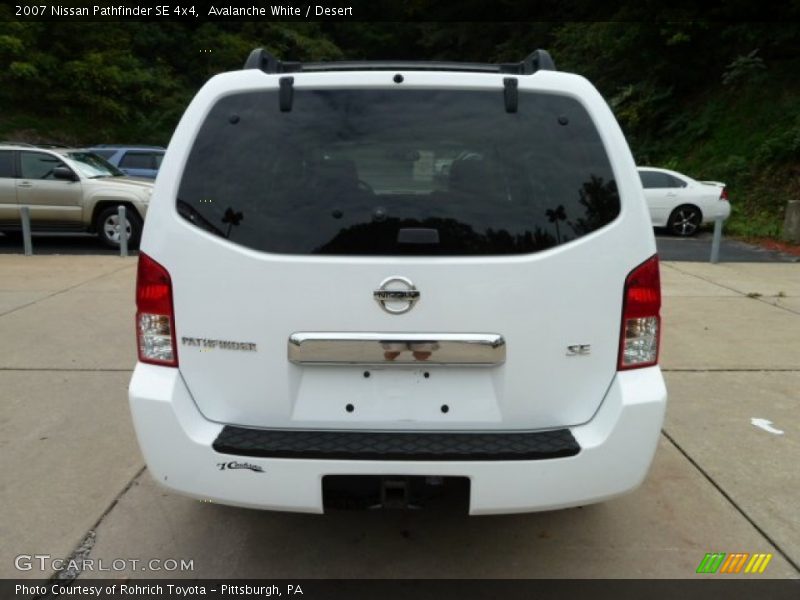 Avalanche White / Desert 2007 Nissan Pathfinder SE 4x4