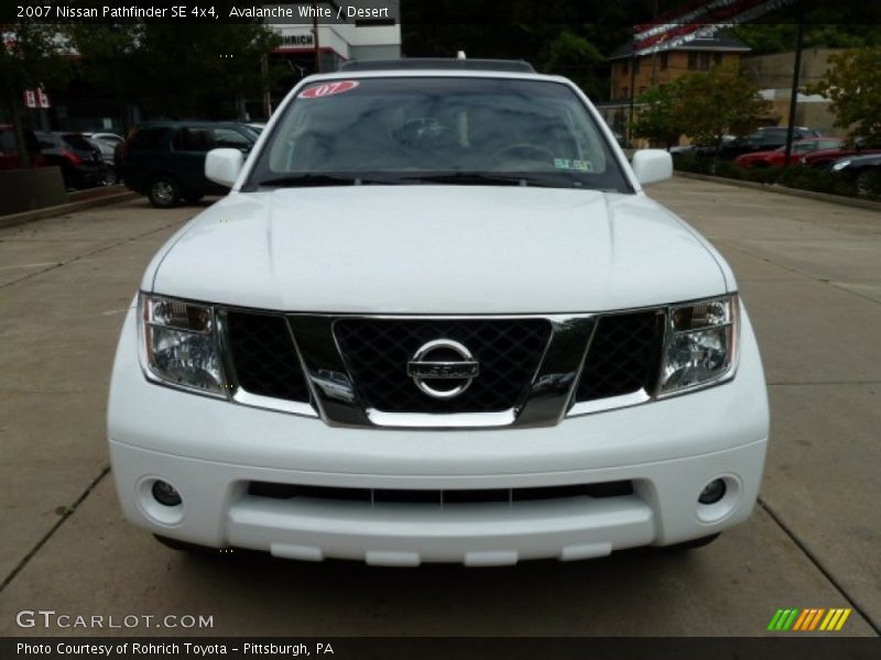 Avalanche White / Desert 2007 Nissan Pathfinder SE 4x4