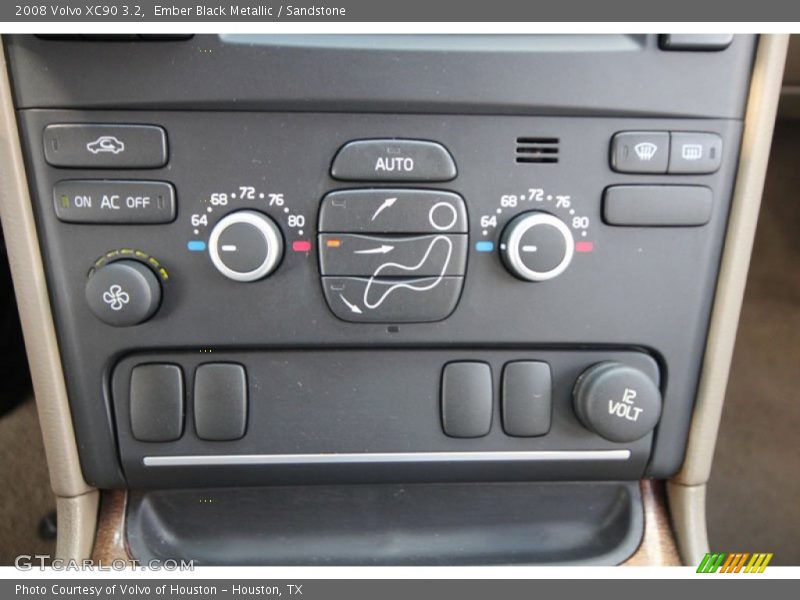 Controls of 2008 XC90 3.2