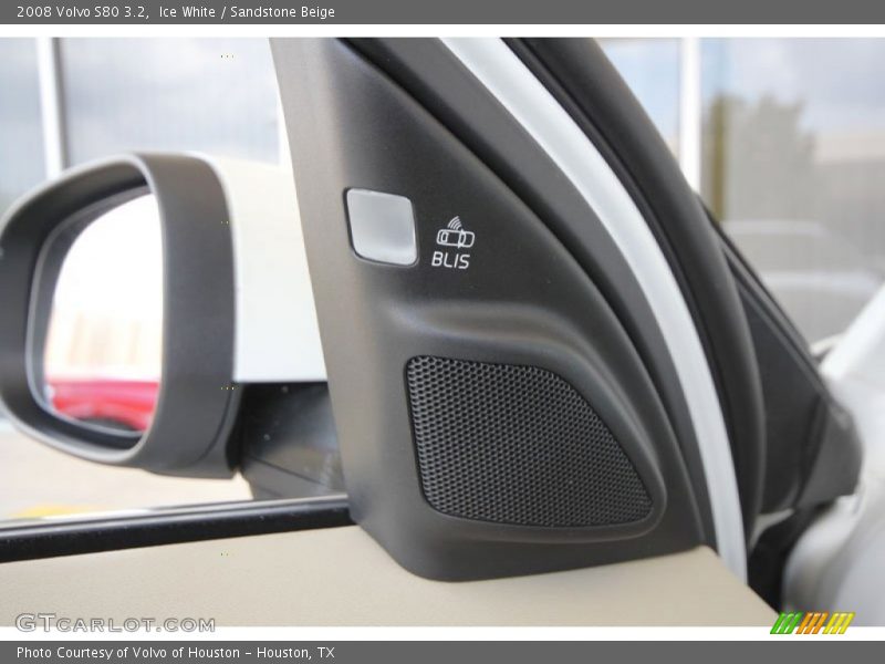 Ice White / Sandstone Beige 2008 Volvo S80 3.2