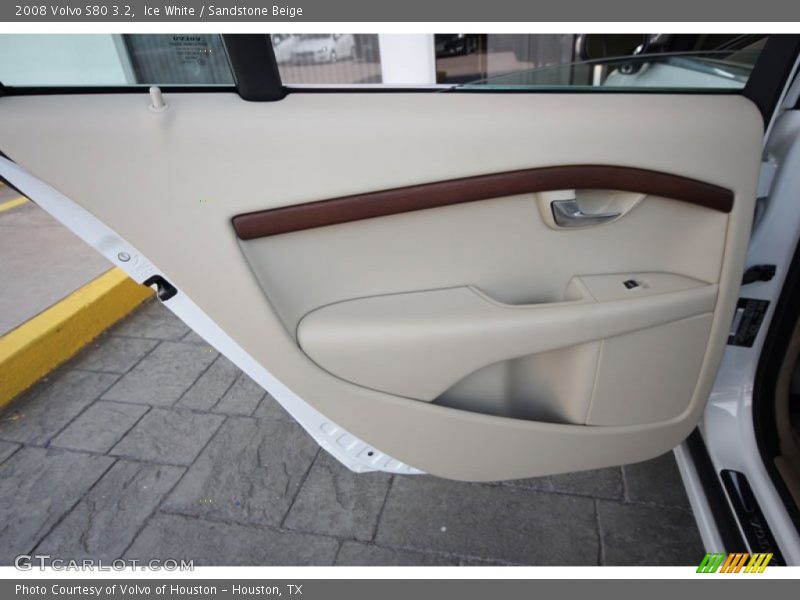 Ice White / Sandstone Beige 2008 Volvo S80 3.2
