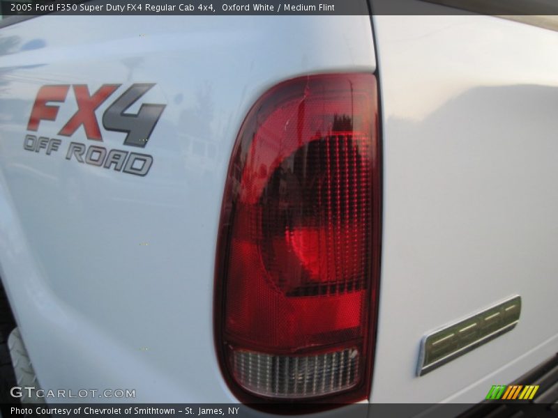 Oxford White / Medium Flint 2005 Ford F350 Super Duty FX4 Regular Cab 4x4