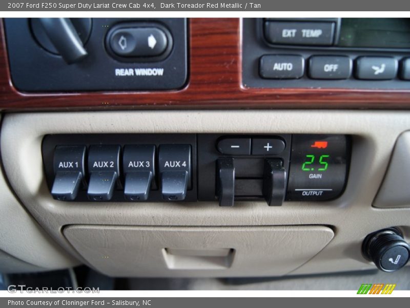 Dark Toreador Red Metallic / Tan 2007 Ford F250 Super Duty Lariat Crew Cab 4x4