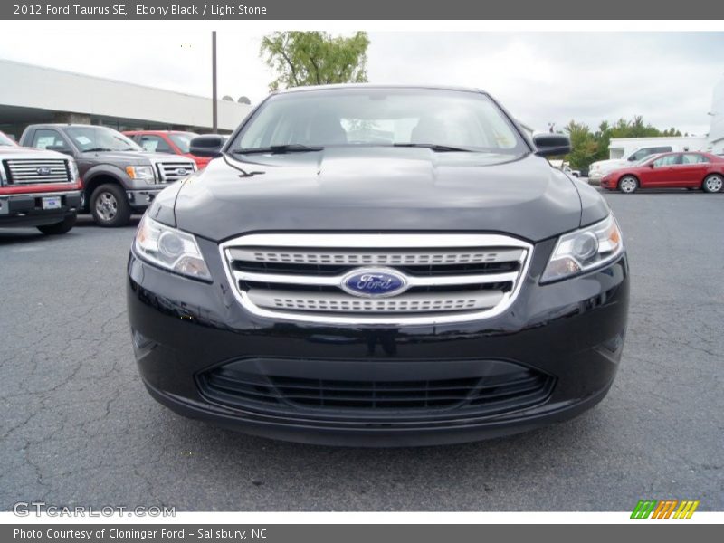 Ebony Black / Light Stone 2012 Ford Taurus SE
