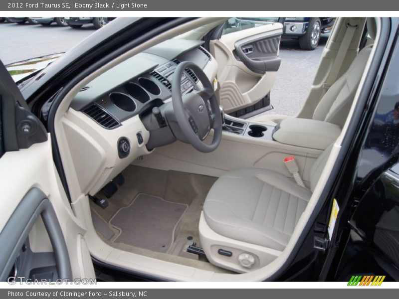  2012 Taurus SE Light Stone Interior