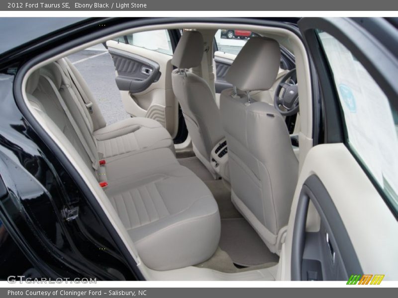 Ebony Black / Light Stone 2012 Ford Taurus SE