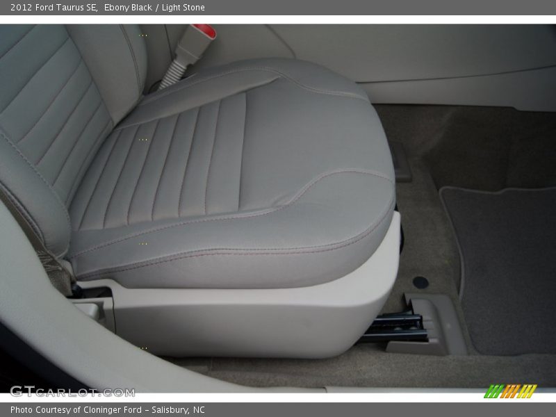 Ebony Black / Light Stone 2012 Ford Taurus SE