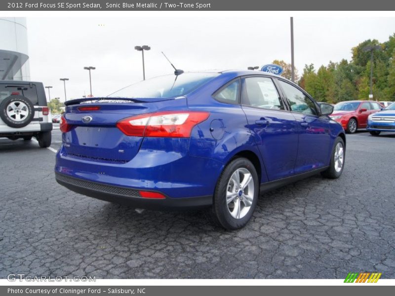 Sonic Blue Metallic / Two-Tone Sport 2012 Ford Focus SE Sport Sedan