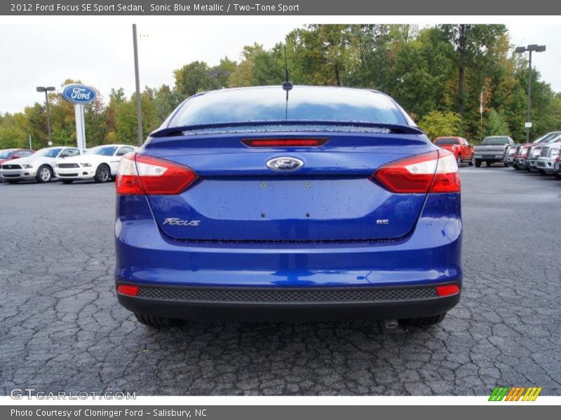 Sonic Blue Metallic / Two-Tone Sport 2012 Ford Focus SE Sport Sedan